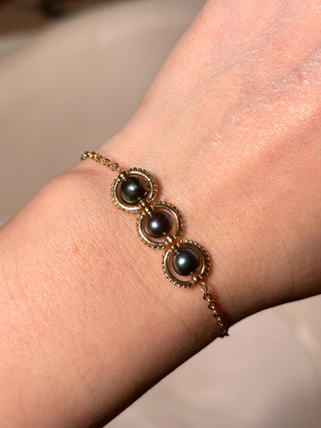 Cesia Black Pearl Chain Bracelet
