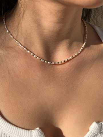 Lunaria Minimal Freshwater Pearl Necklace