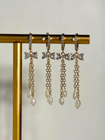 Dia Pearl Chain Bow Earrings