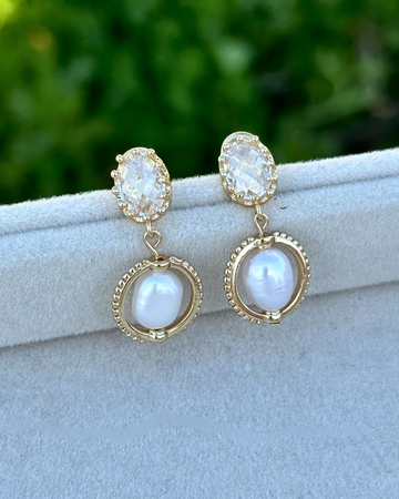 Jenaya Minimal Freshwater Pearl Earrings