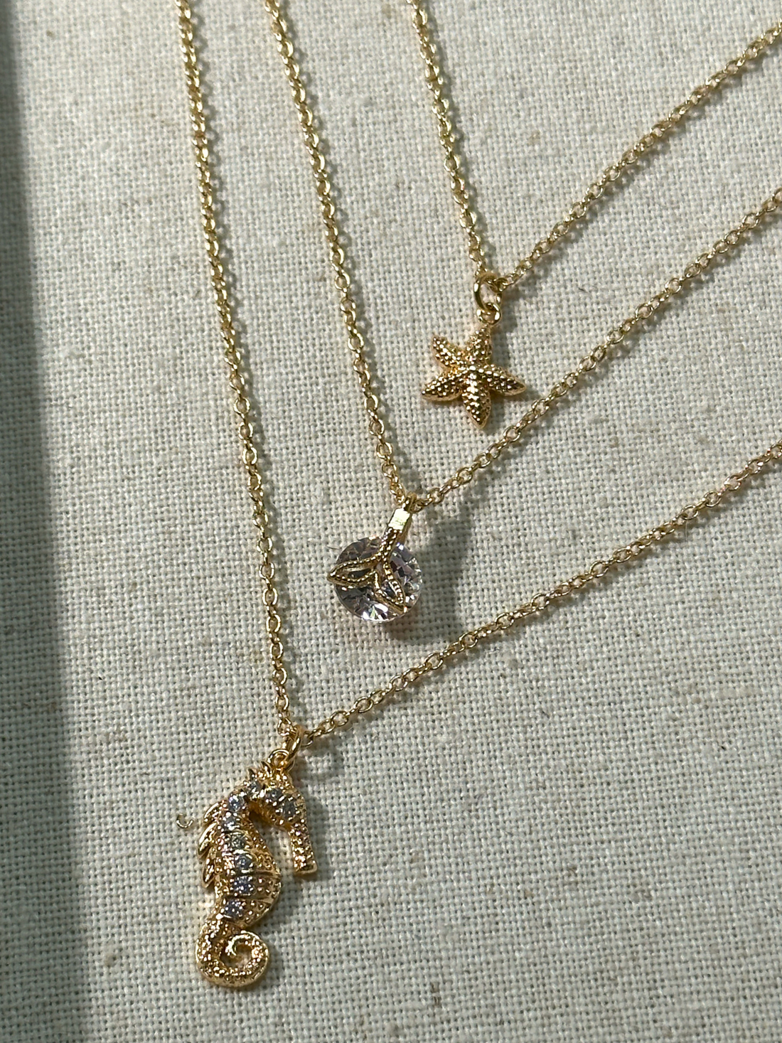 Minimal Ocean Inspired Pendant Layered Necklace