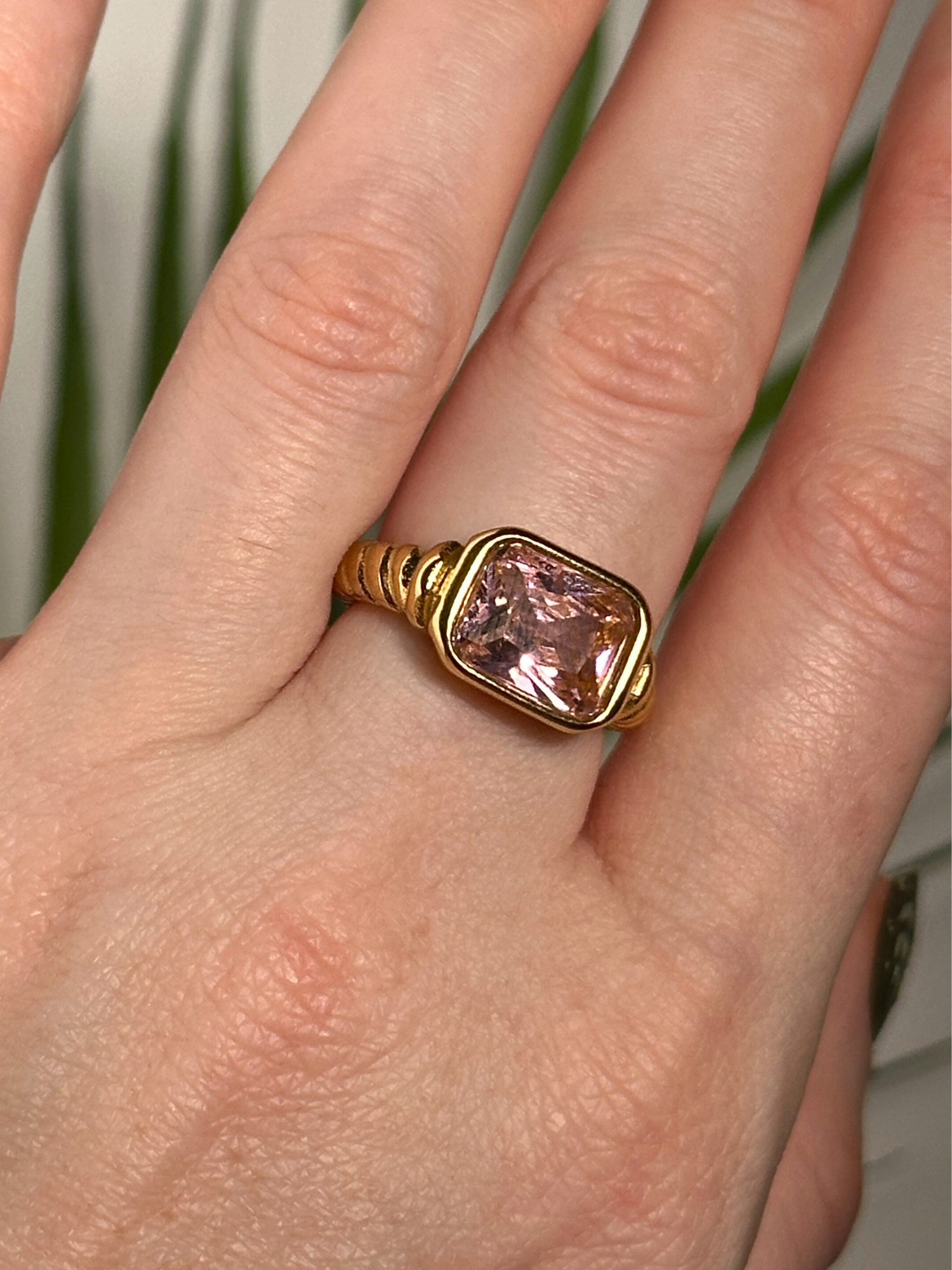Amelia Twisted Crystal Ring