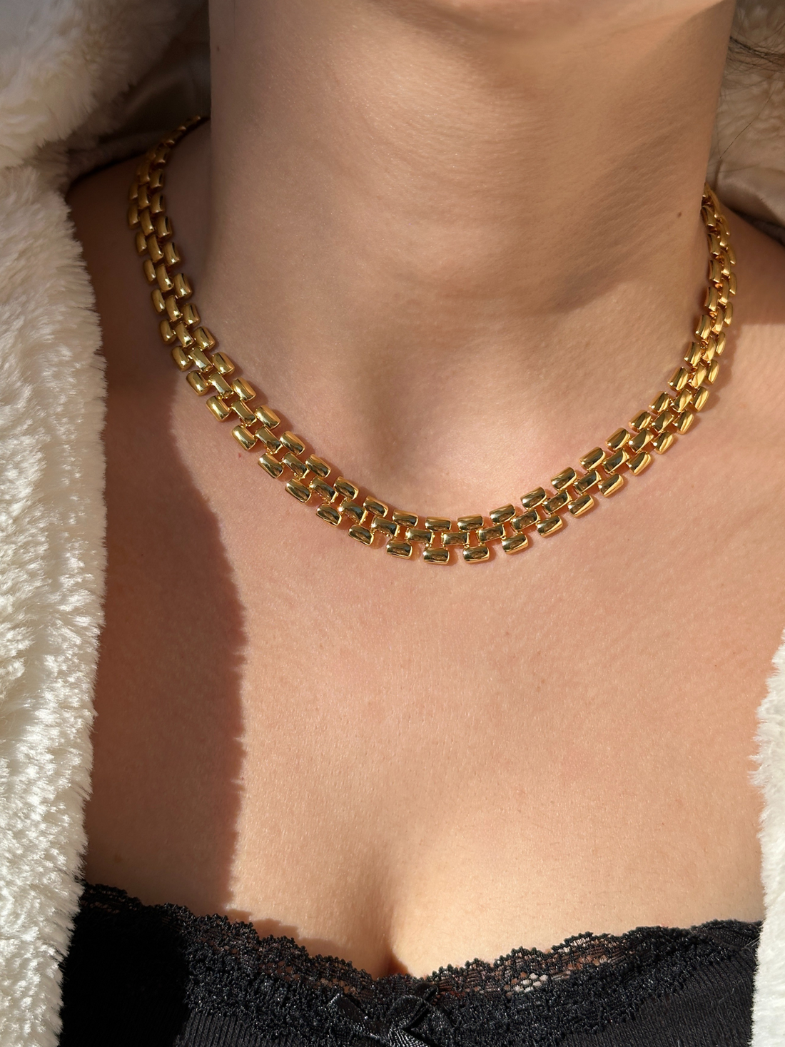 Lena Bold Chain Choker
