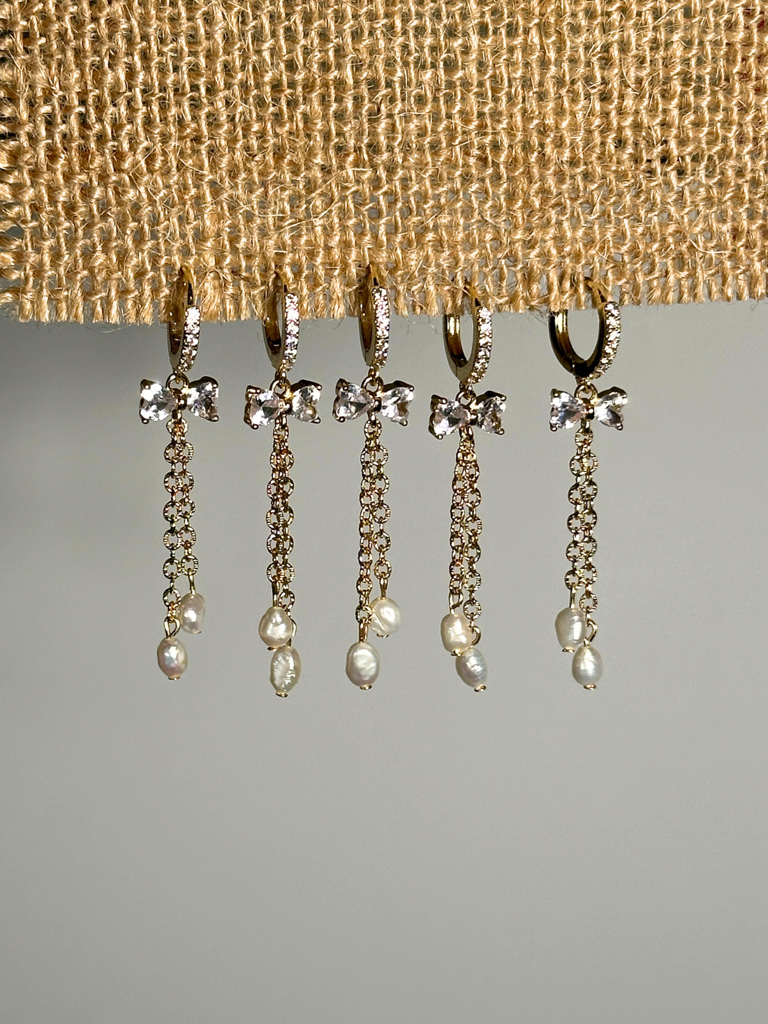 Dia Pearl Chain Bow Earrings