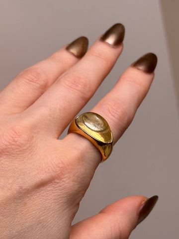 Erica Resin Ring