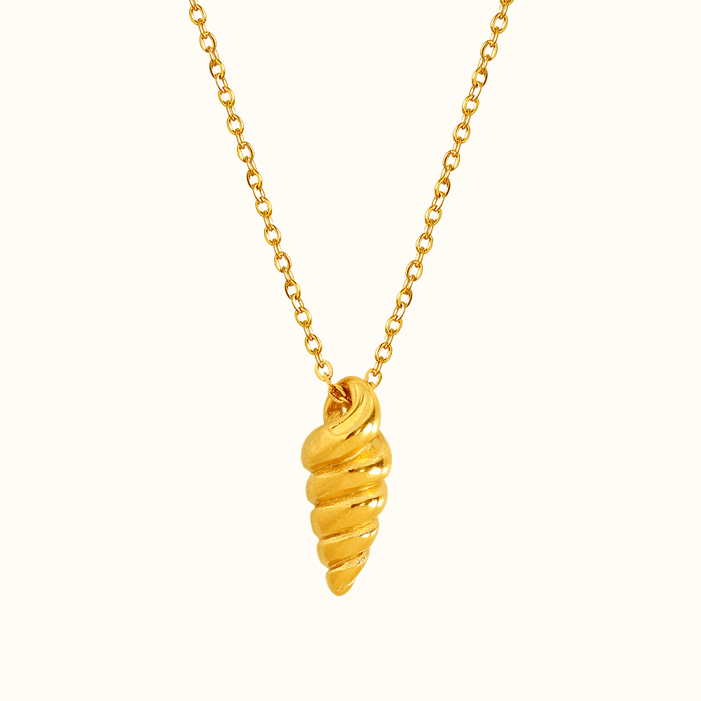Liv Gold Conch Pendant Necklace