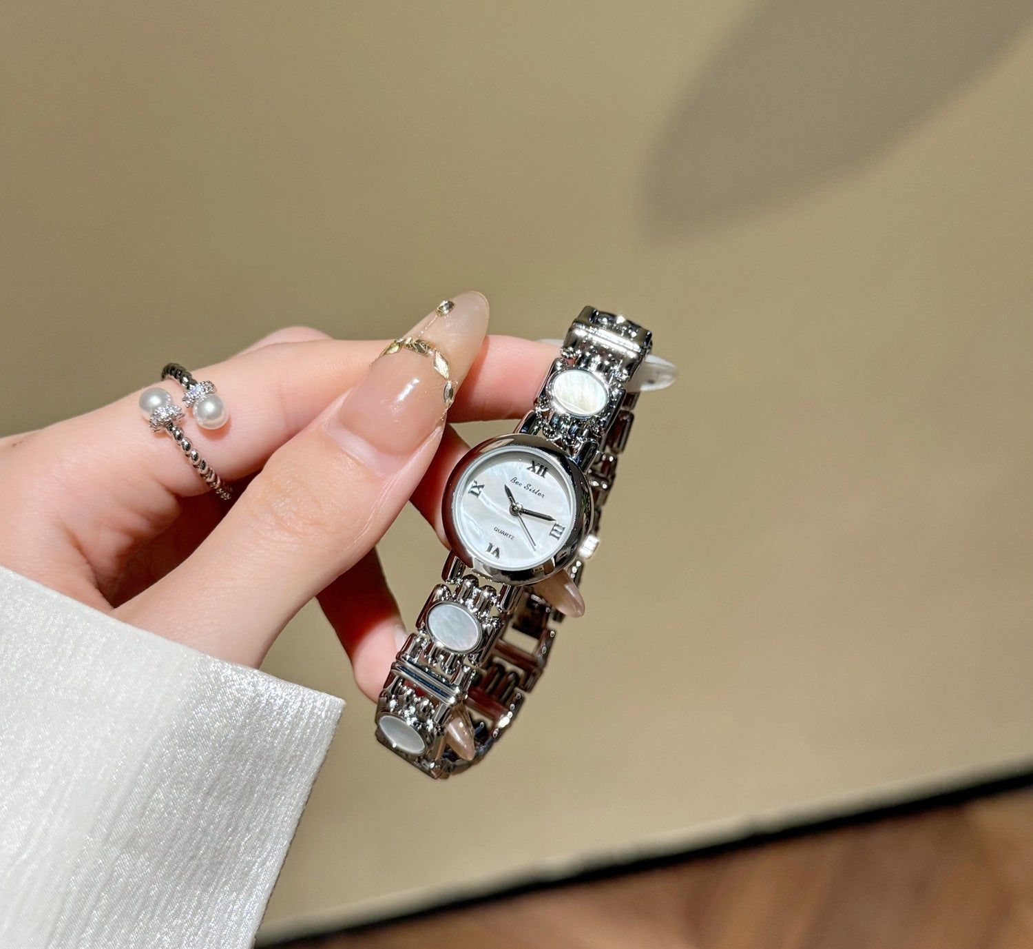 Rozlynn Bejeweled Bracelet Watch - Classic Silver White (Mother-of-Pearl Bracelet) [NBOQ3O7B]