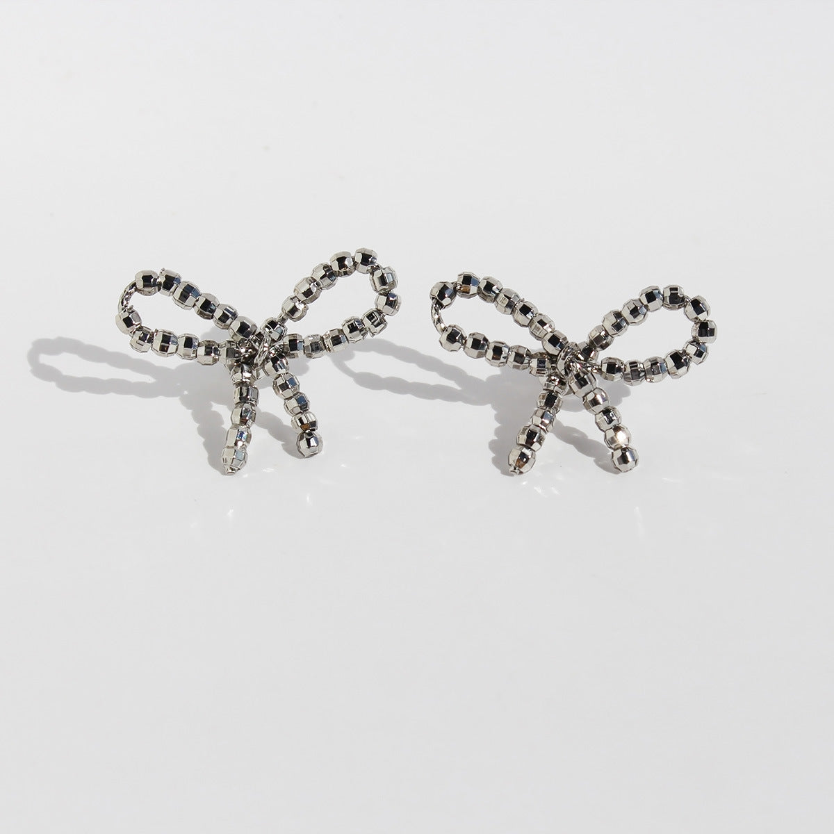 Braxton Geometric Bow Earrings - Silver [ILX0FS53]