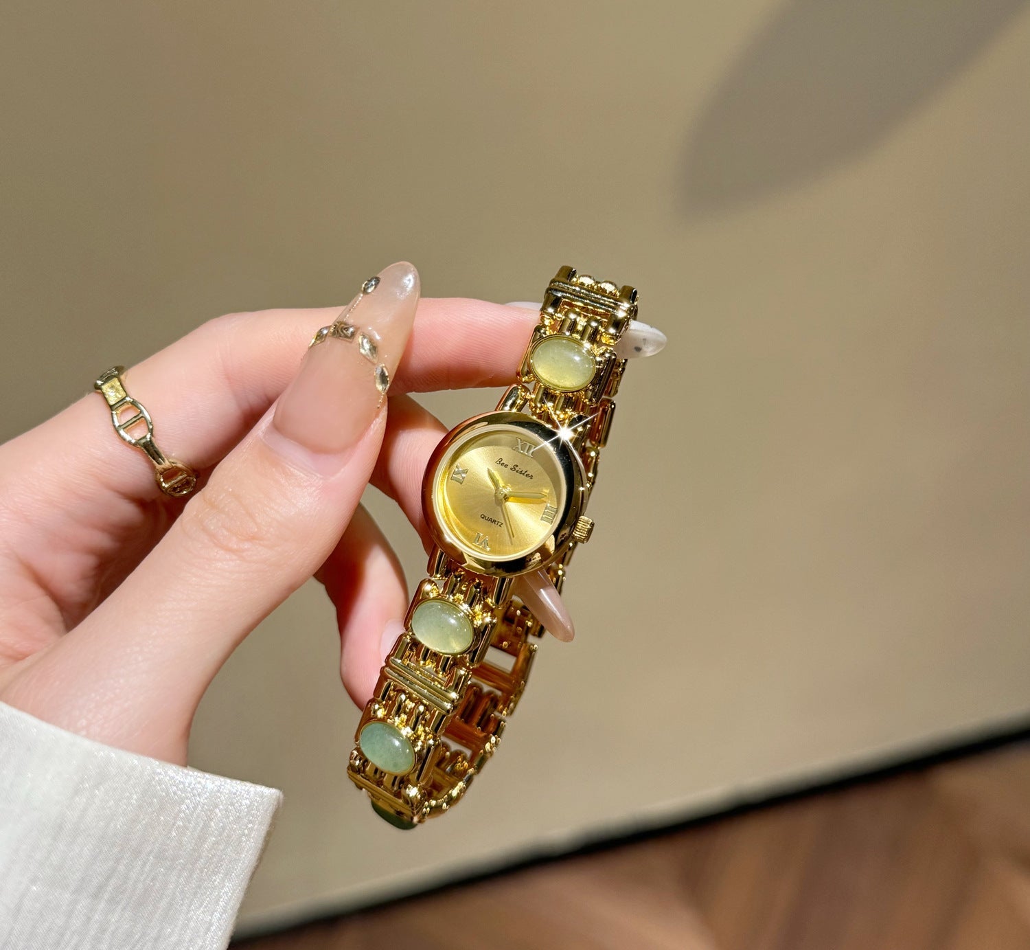 Rozlynn Bejeweled Bracelet Watch - Gorgeous Gold Heart (Green Stone Bracelet) [RR8TONP2]