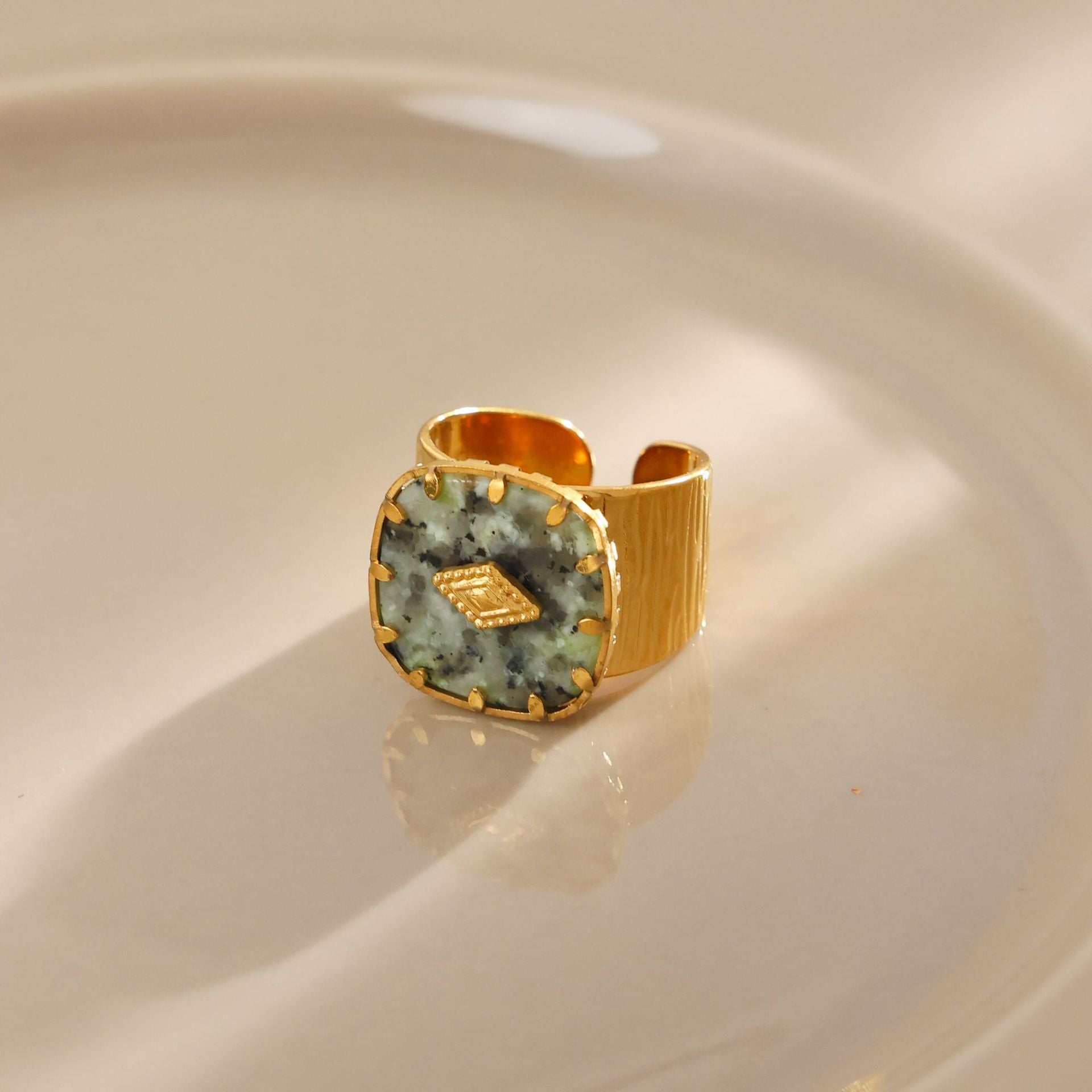 Fiorella Heart Stone Open Ring - Style 4 [CMOD3OUD]