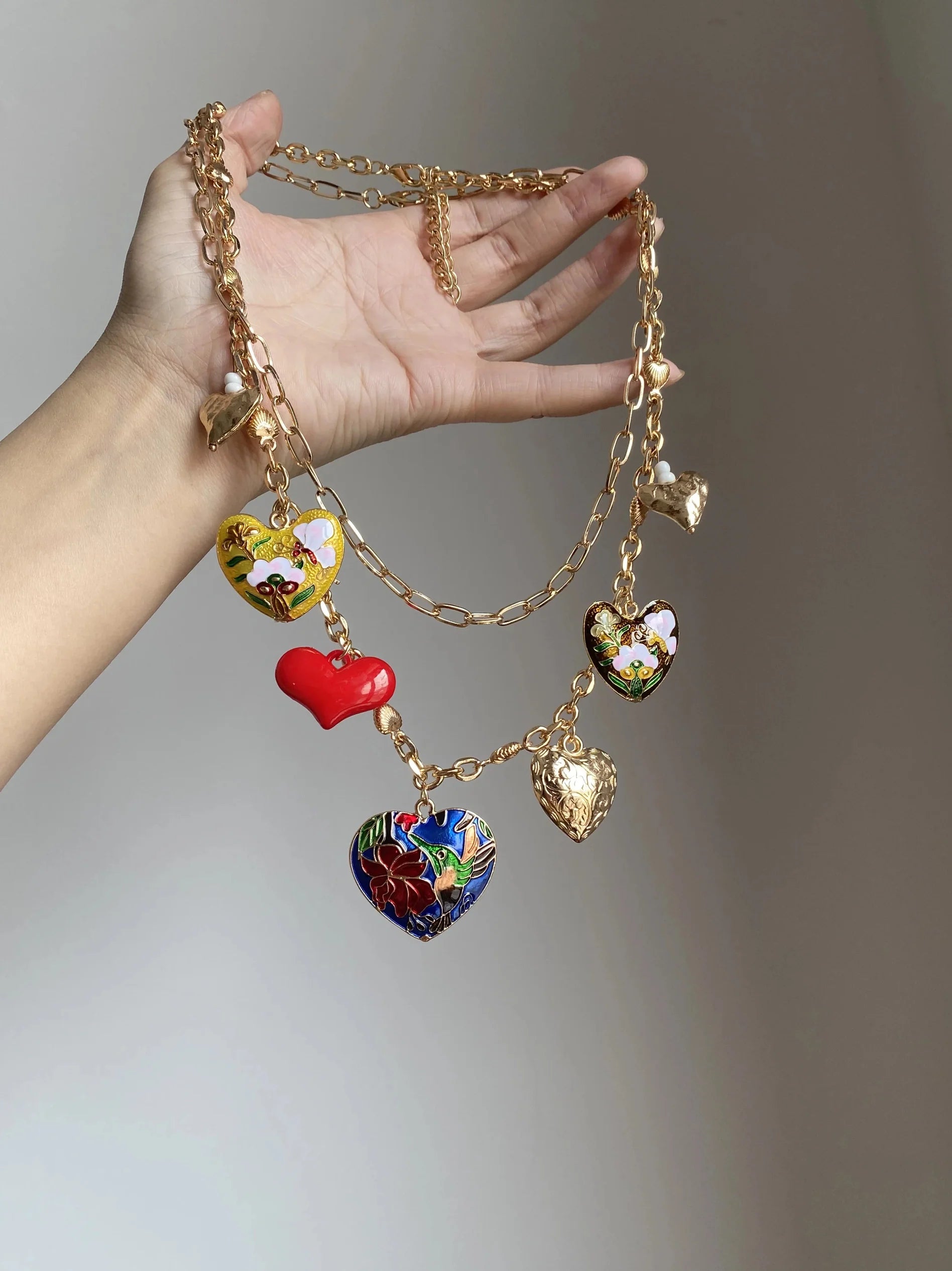 Layered Heart Pendant Necklace [NNYQBWKV]