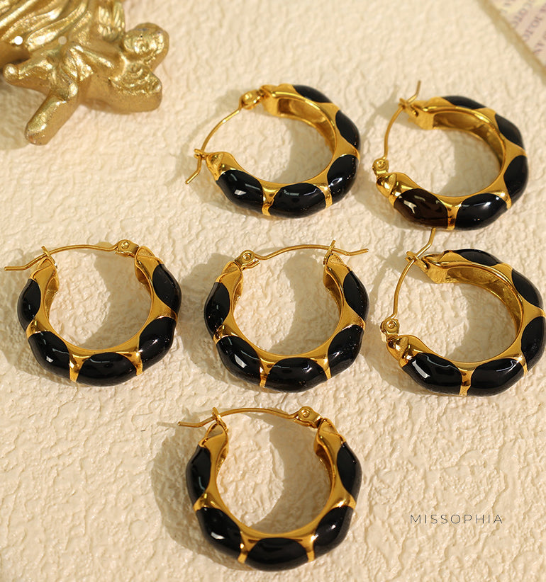 Alizay Gold Enamel U-Shape Earrings [3JCEIAAH]