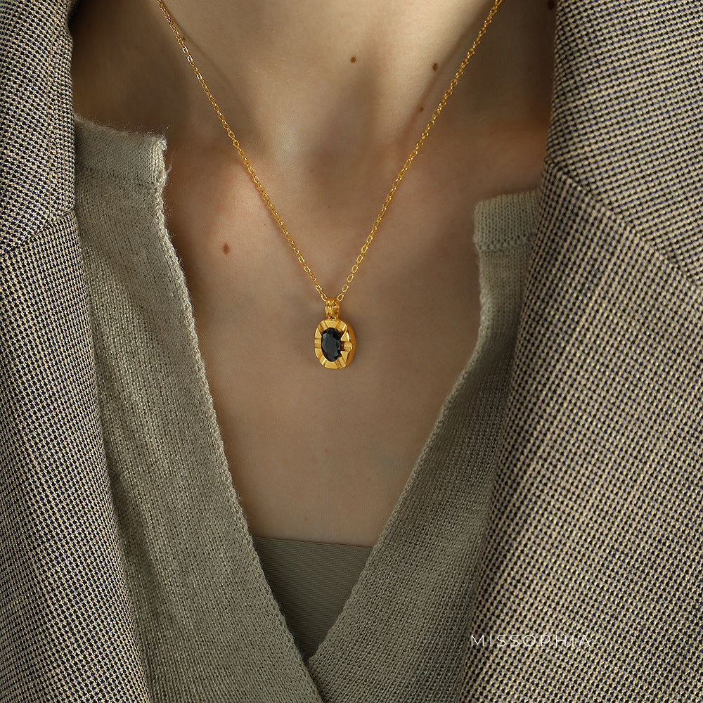 Aminah Layered Crystal Necklace [NWN5JX2M]