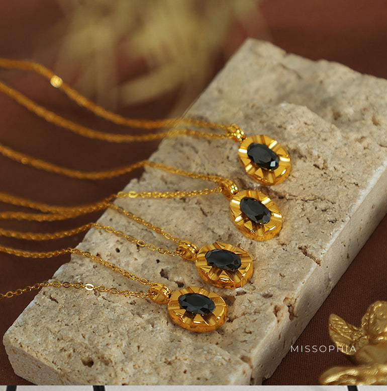 Aminah Layered Crystal Necklace [LMOLMD59]