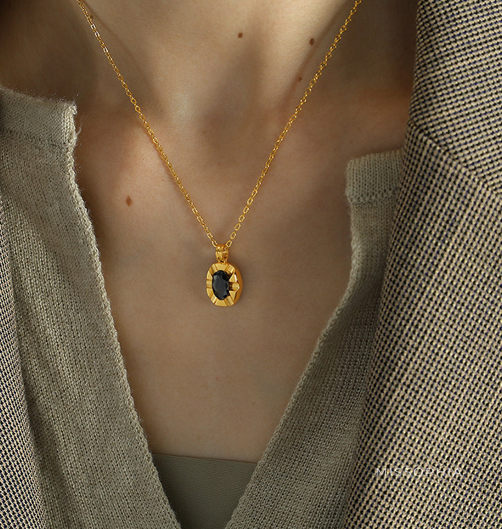 Aminah Layered Crystal Necklace [0L8US99Z]