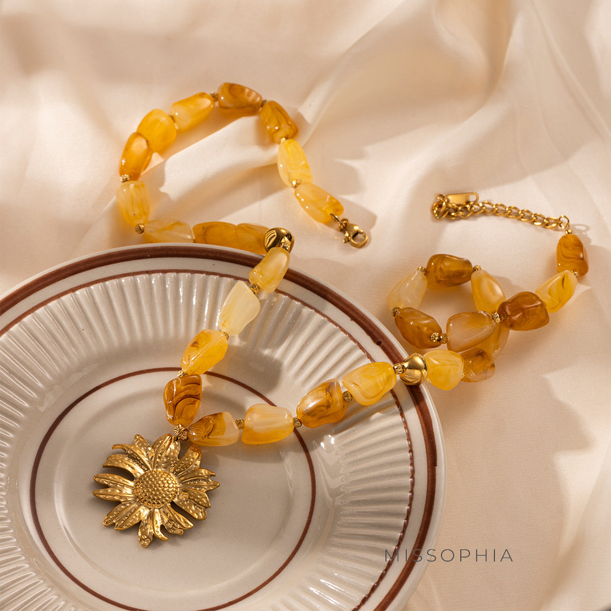 Aveline Natural Stone Sunflower Necklace [1AQTJKPZ]