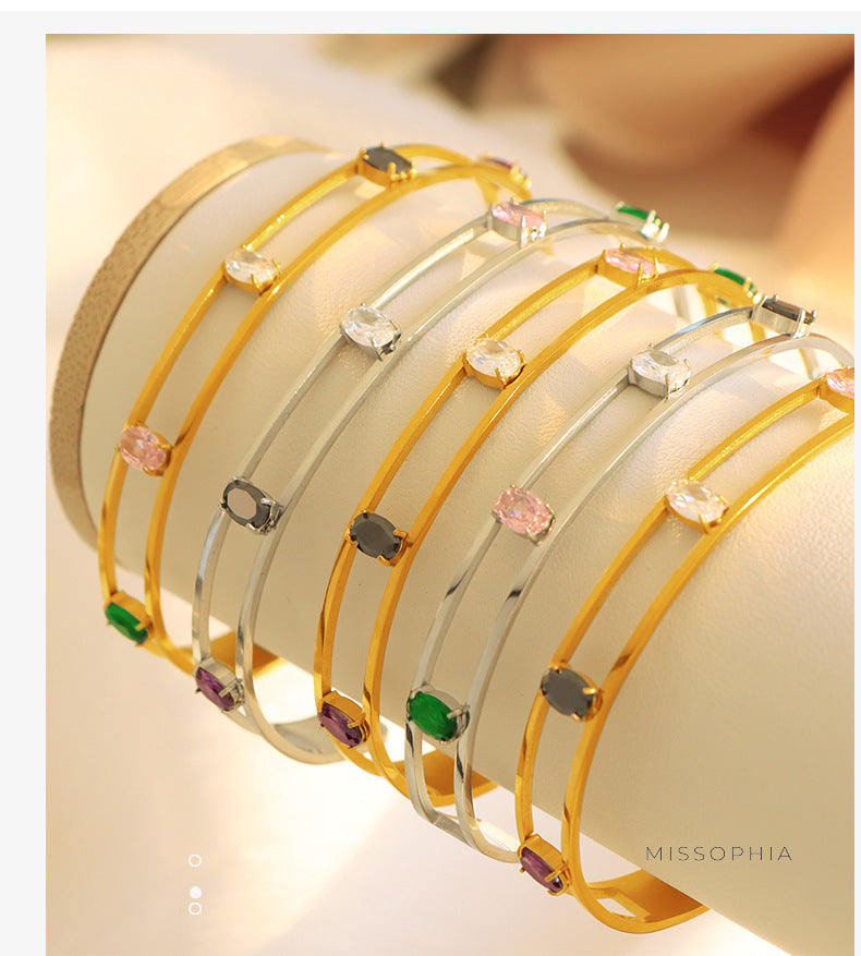 Azrael Zircon Open Cuff Bracelet [BK8A8NLF]