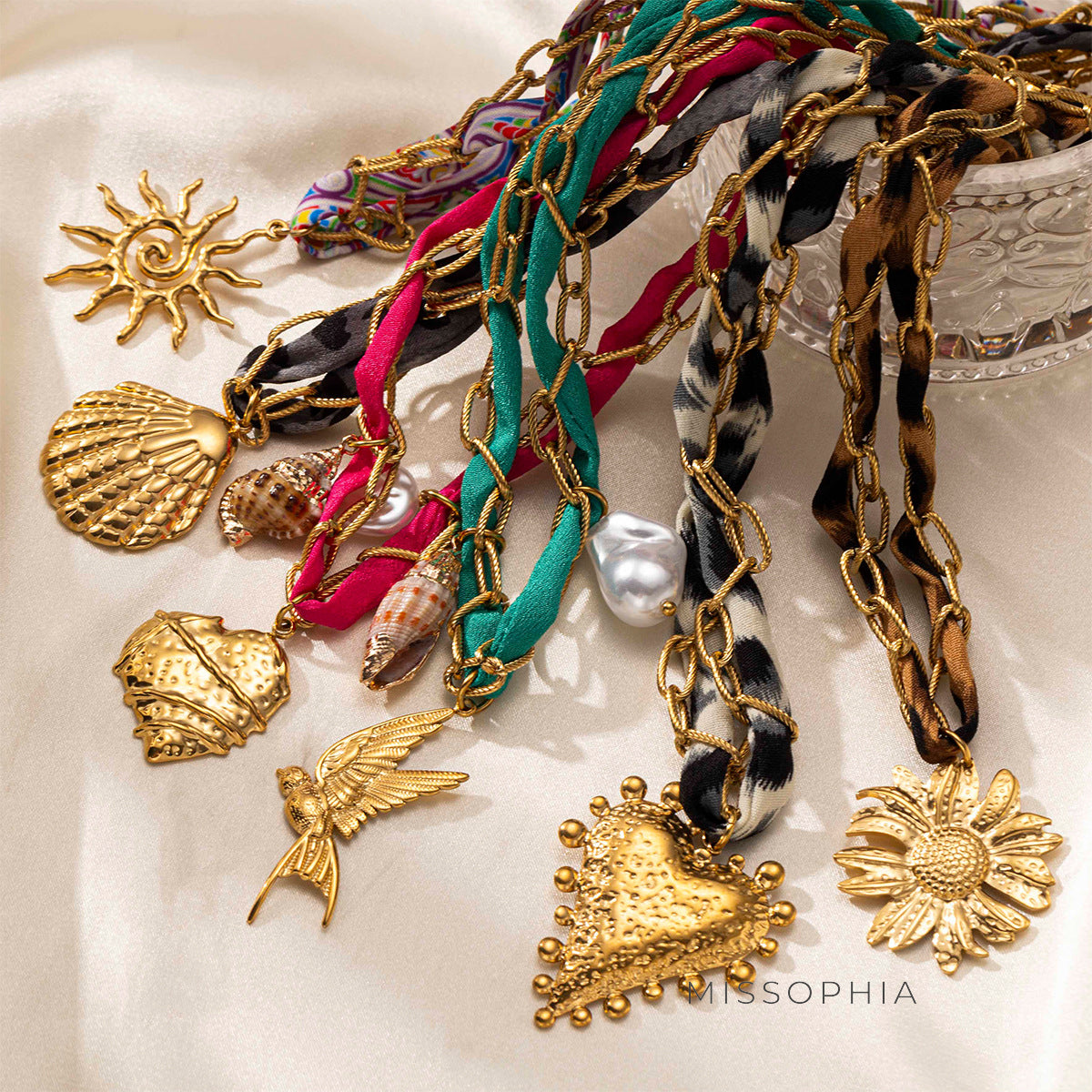 Charlette Delicate Celestial Necklace [9XZ79U0D]