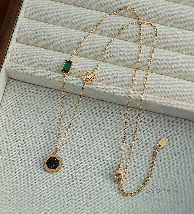 Charley Emerald Pendant Necklace [8FVXBAFS]