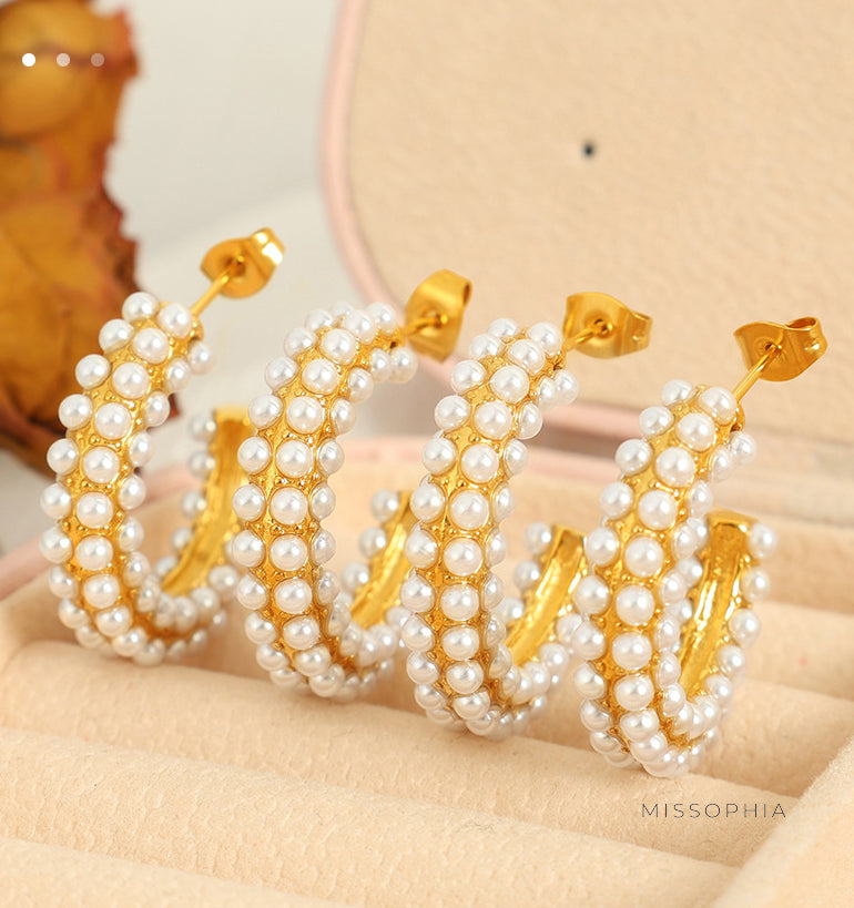 Darleen Elegant Pearl C-Hoops [S6PBX5NY]