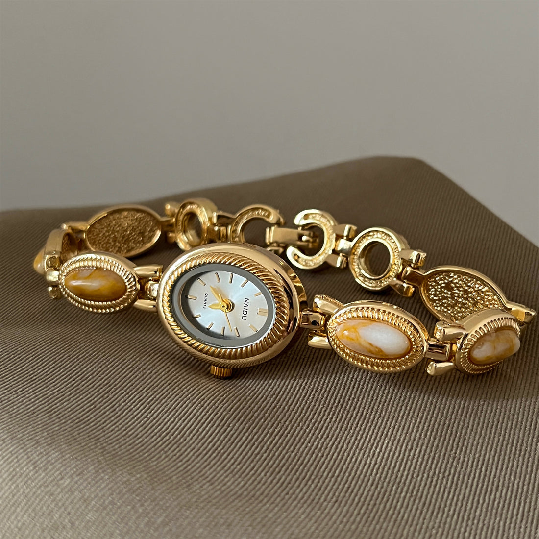 Elaya Vintage Oval Bracelet Watch [SIDLYFBI]