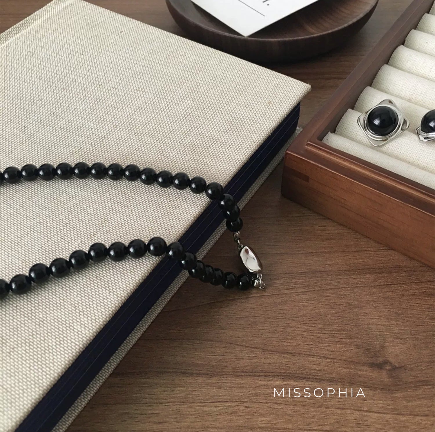 Emmanuella Onyx Beaded Necklace [TVVQ9RO2]