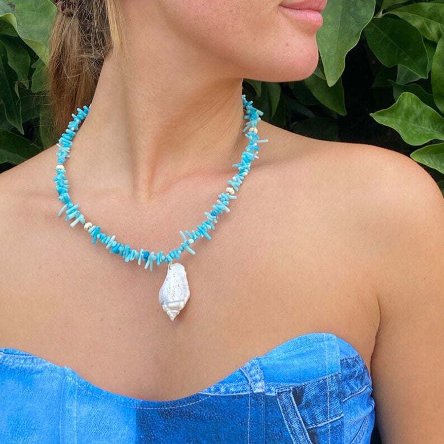 Liya Shell Pendant Irregular Turquoise Necklace