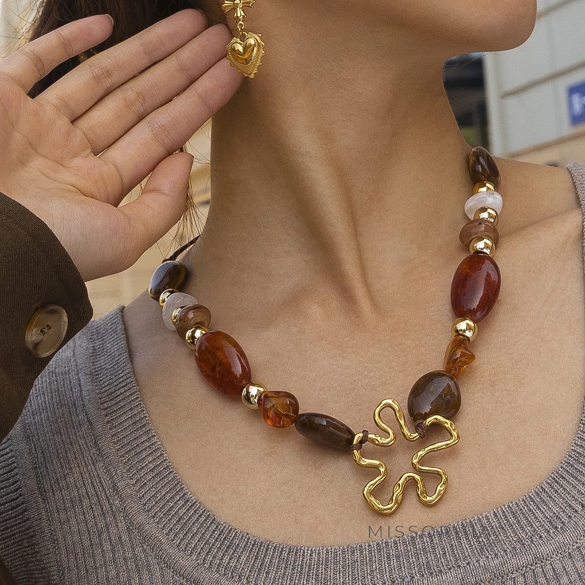 Inessa Beaded Heart Necklace [FRZXLP39]