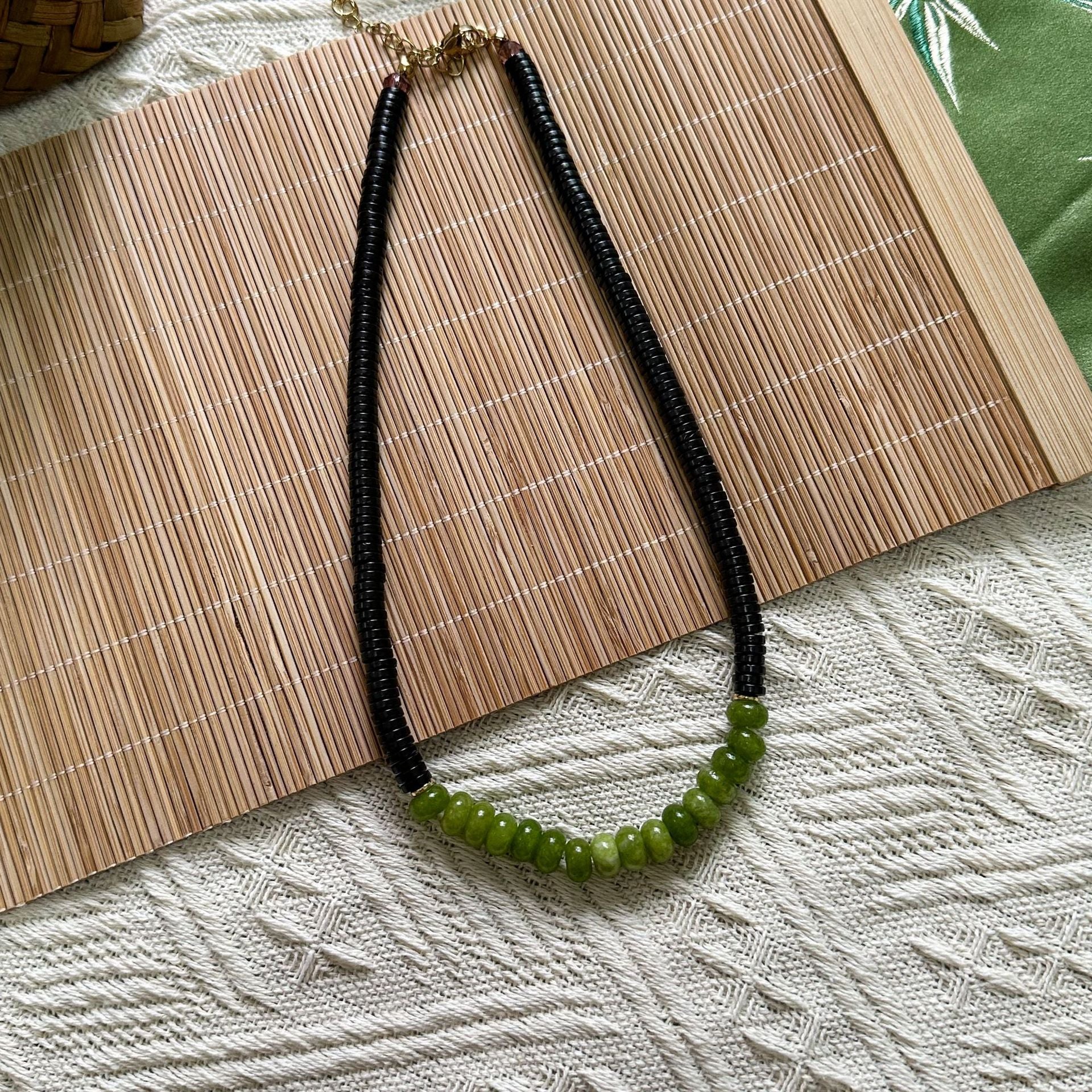 Jacquelin Natural Stone Layered Necklace [GMWWDI9L]