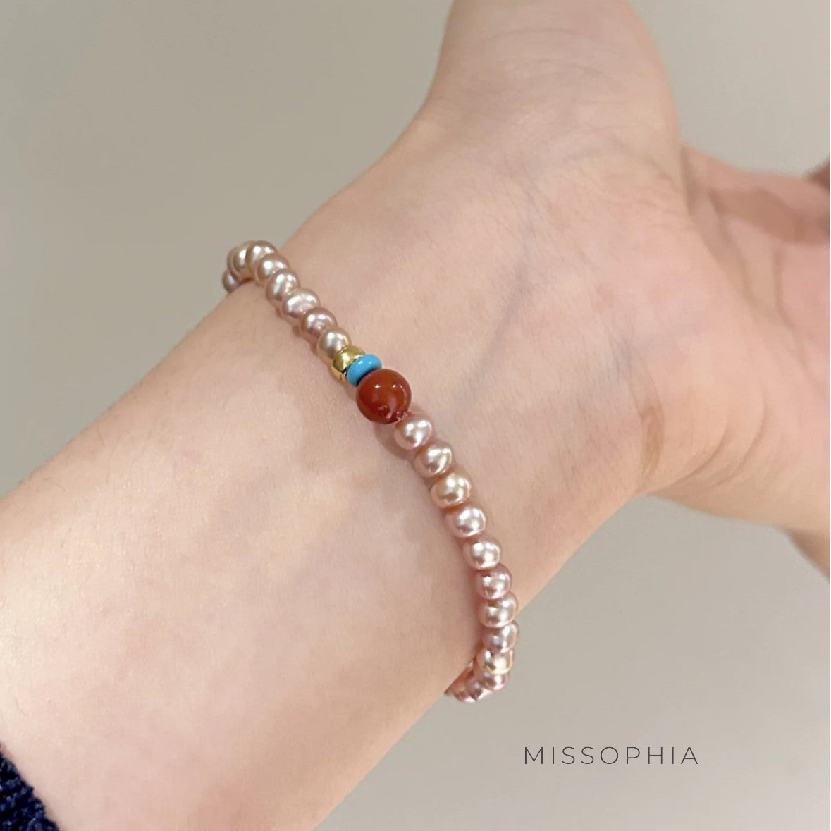 Jaylen Aurora Pearl Agate Bracelet [V0DJSWI7]