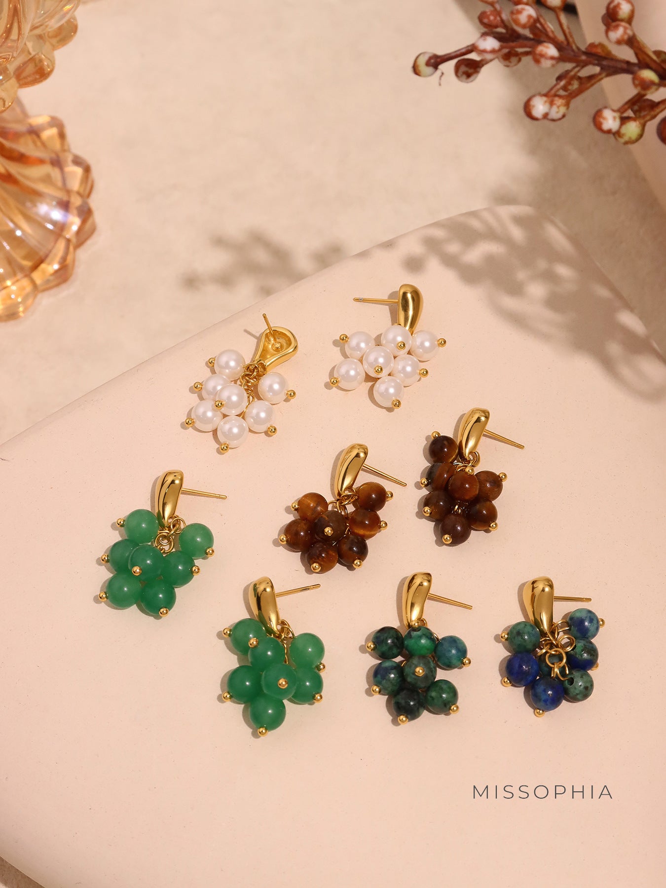 Jehlani Beaded Floral Stud Earrings [9L6PNYT6]