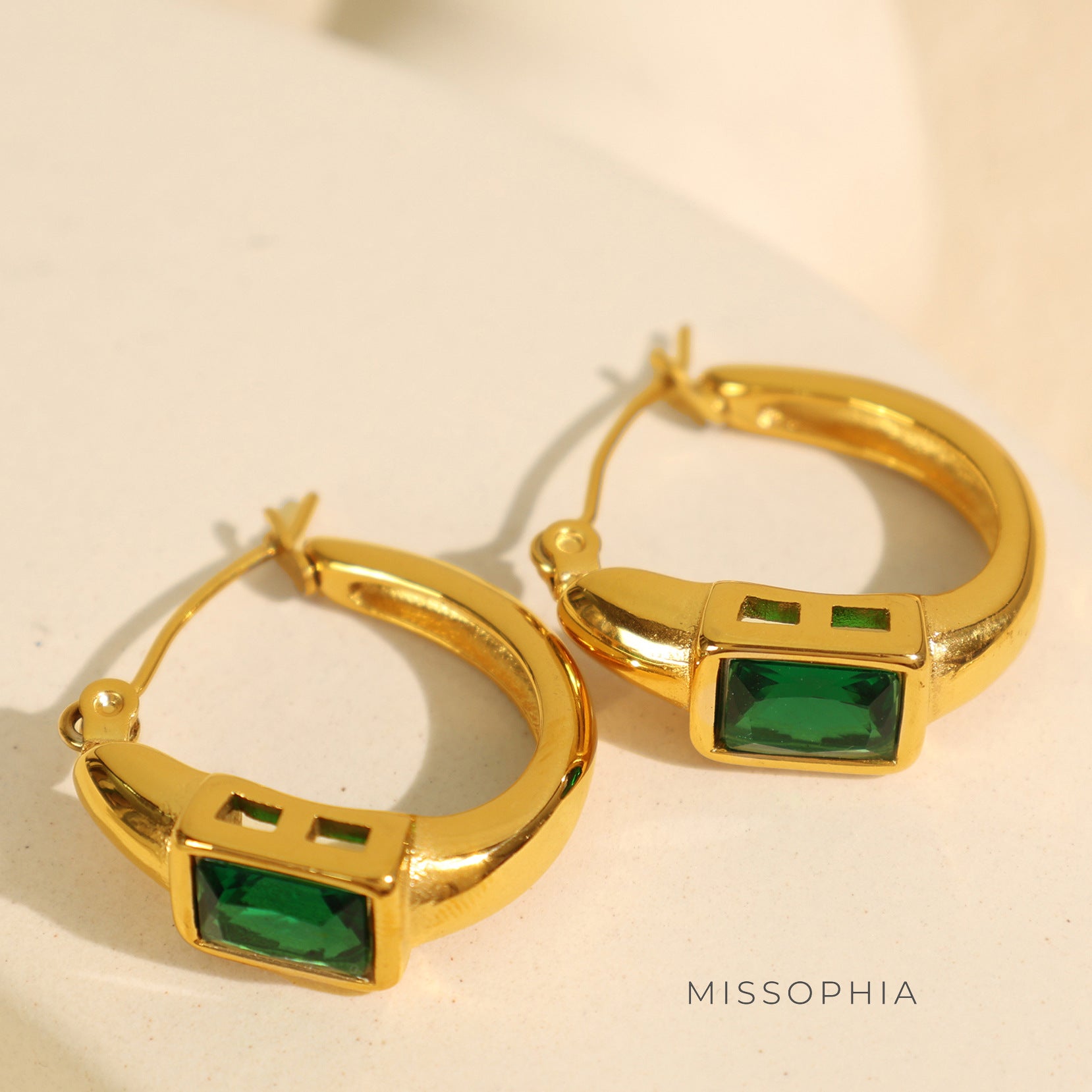Joleigh Retro Gold Hoop Earrings [L3GN3580]