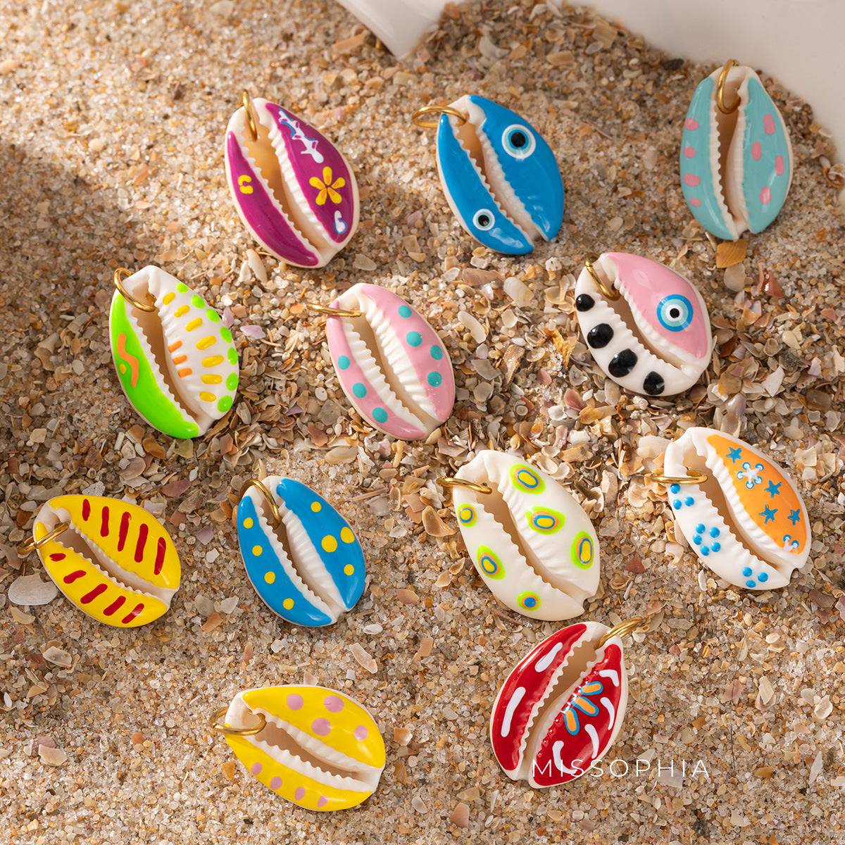 Kianna Playful Shell Eye Charm [VLO3HXRY]