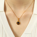 Klaire Retro Stone Pendant Necklace [XBR3GI3B]