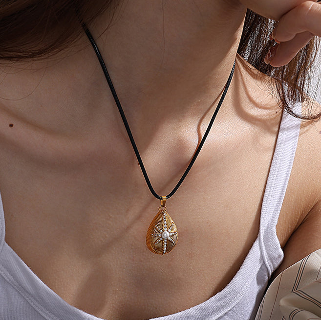 Leigh Teardrop Starburst Necklace [42W4XXMB]