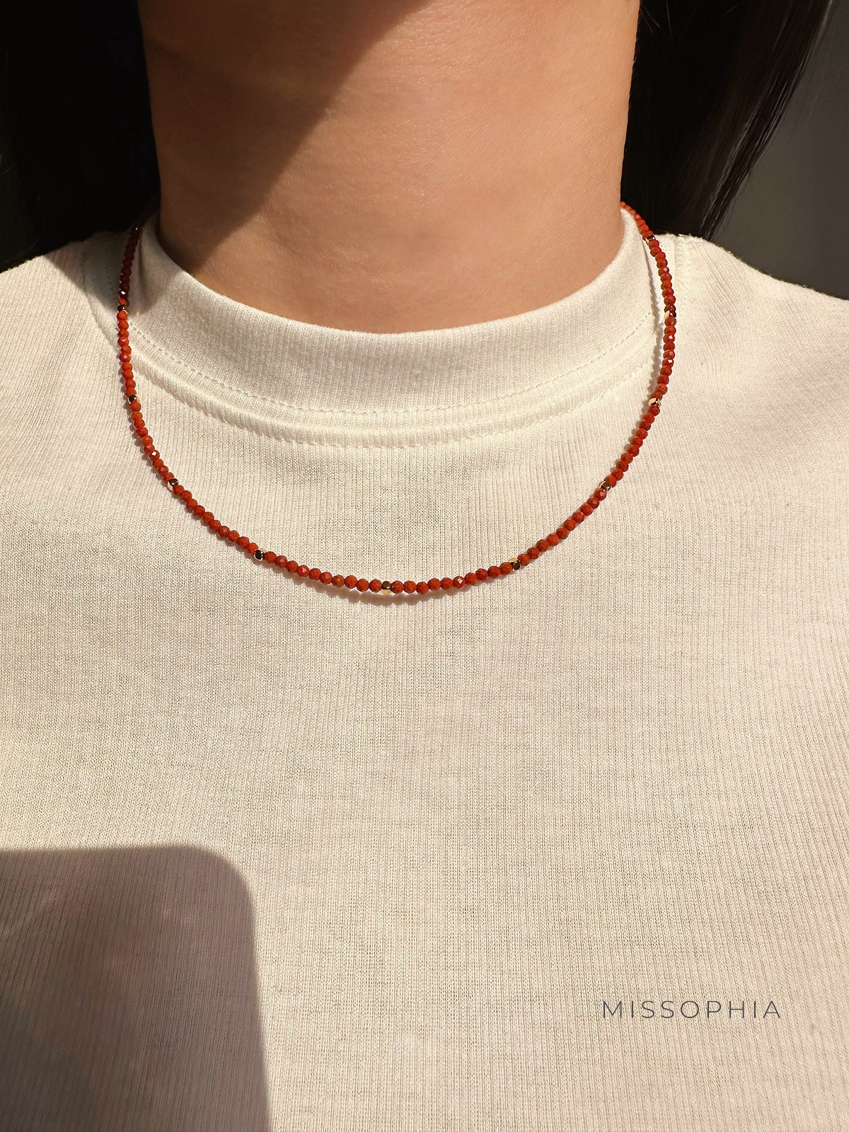 Leonie Red Stone Disc Necklace [JAFQX73Z]