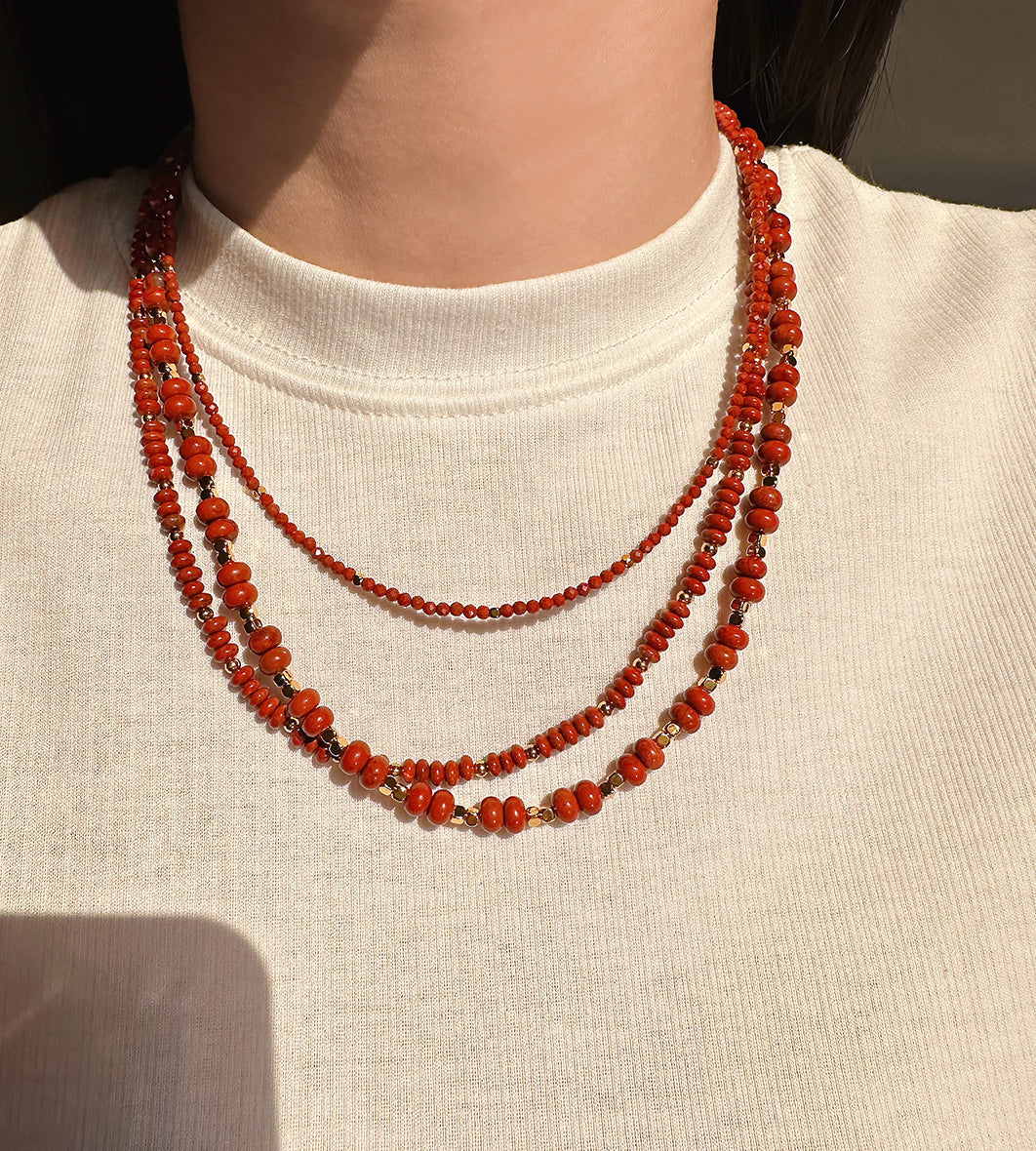 Leonie Red Stone Disc Necklace [SOYVM9SE]