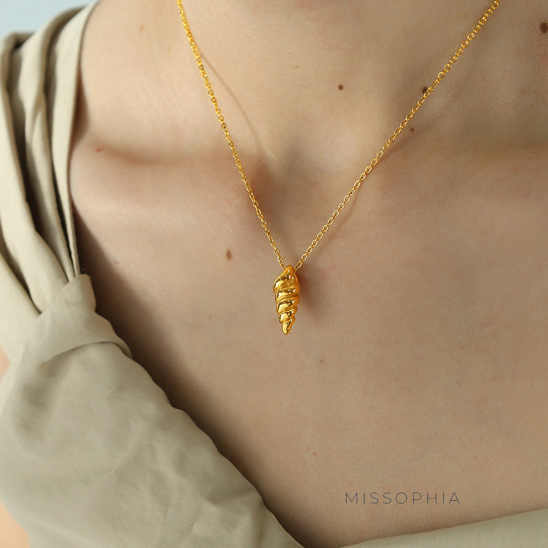 Liv Gold Conch Pendant Necklace [9UACT0U5]