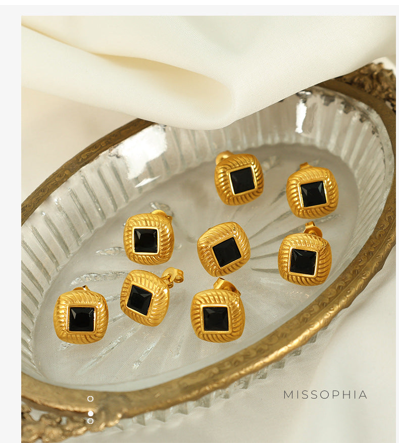 Mckinley Square Glass Stud Earrings [N2HZUT15]