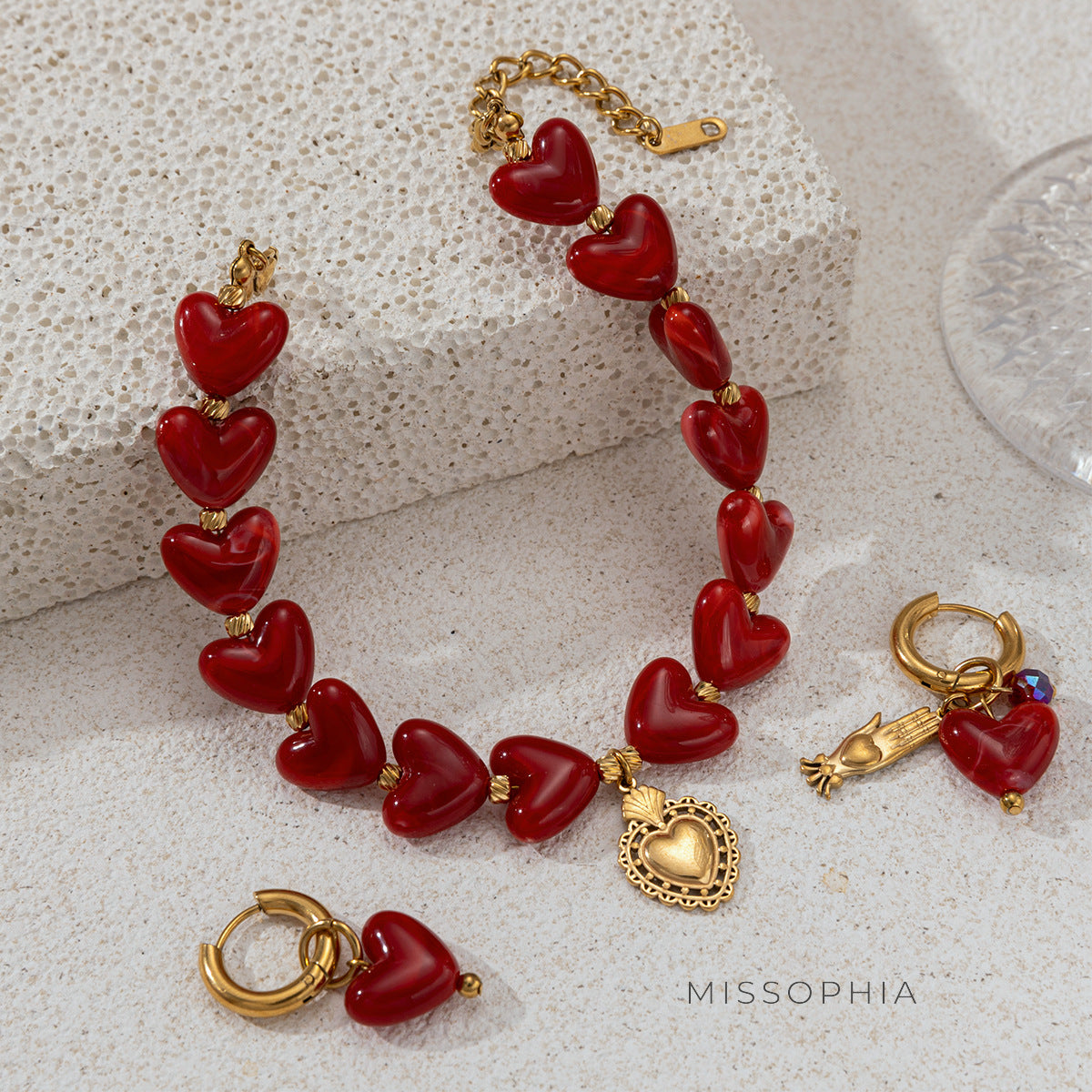 Meera Acrylic Heart Necklace [G11AU0CU]