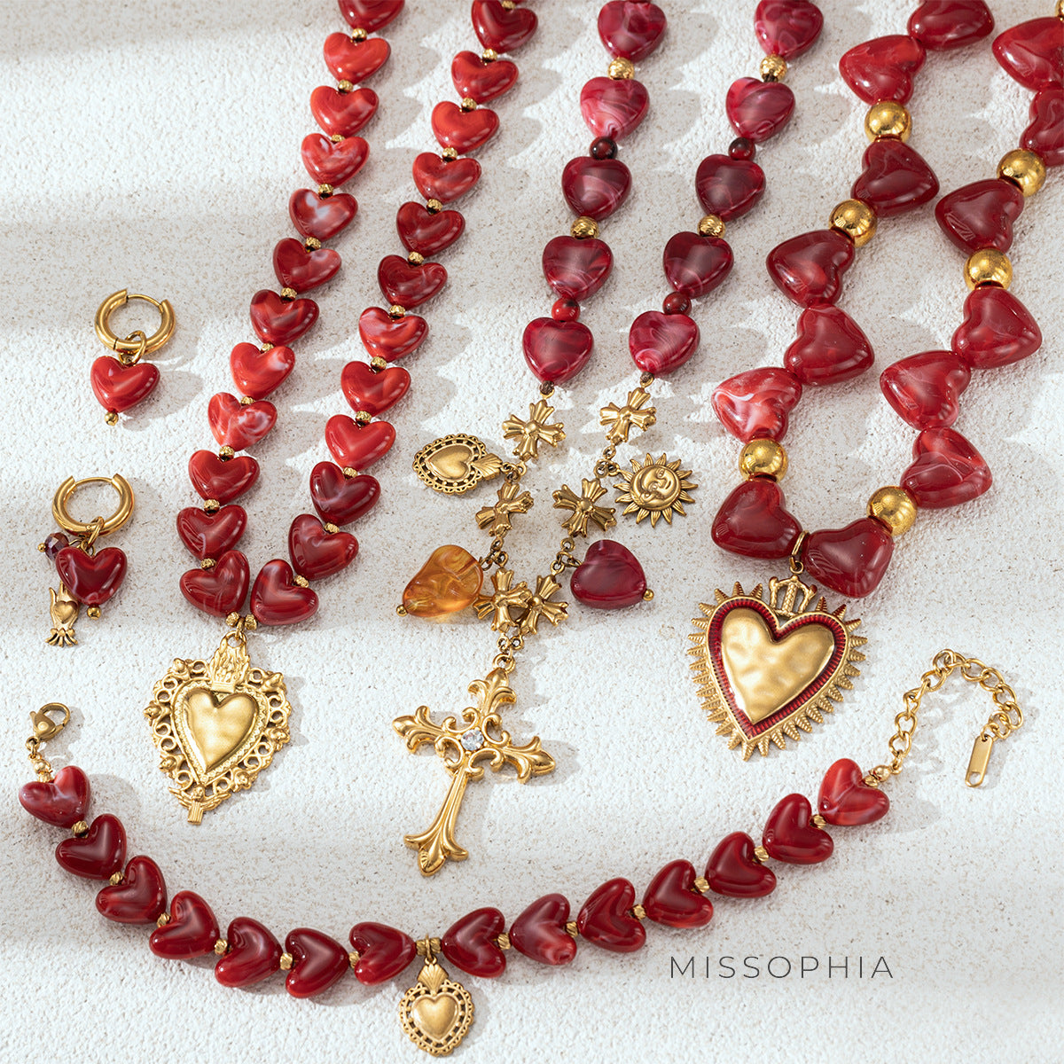 Meera Acrylic Heart Necklace [PB5C76VD]