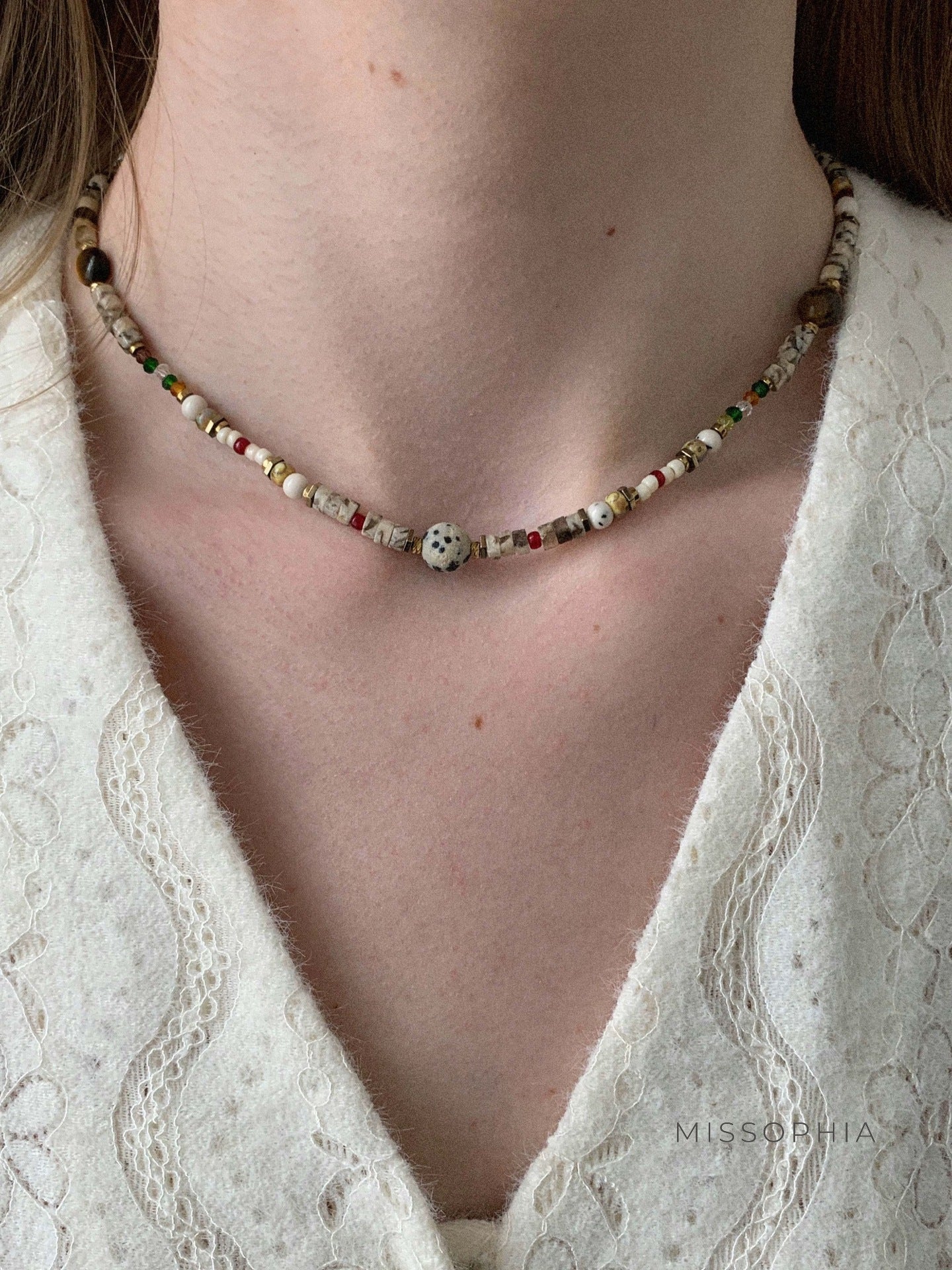 Micaela Spotted Stone Choker [O11B3V4L]