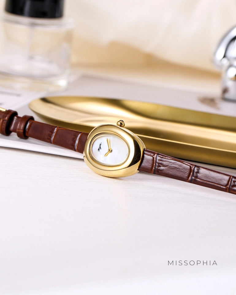 Oval Dial Leather Strap Watch [AXUTQIM2]