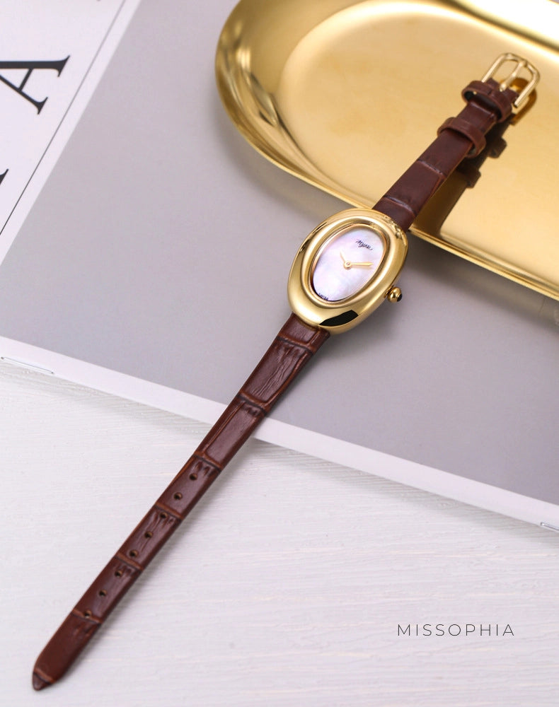 Oval Dial Leather Strap Watch [G018S3F8]