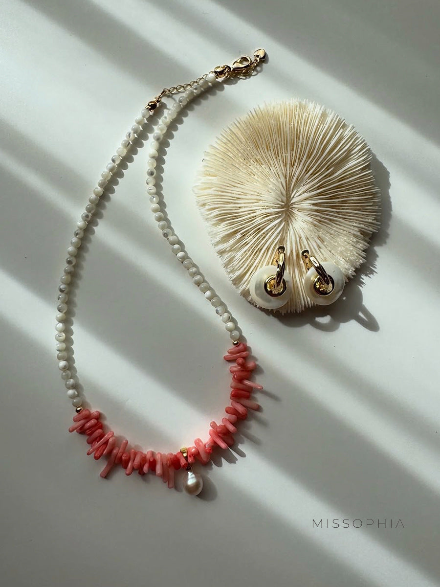Quetzalli Asymmetrical Pearl Necklace [AT6K3Q2F]