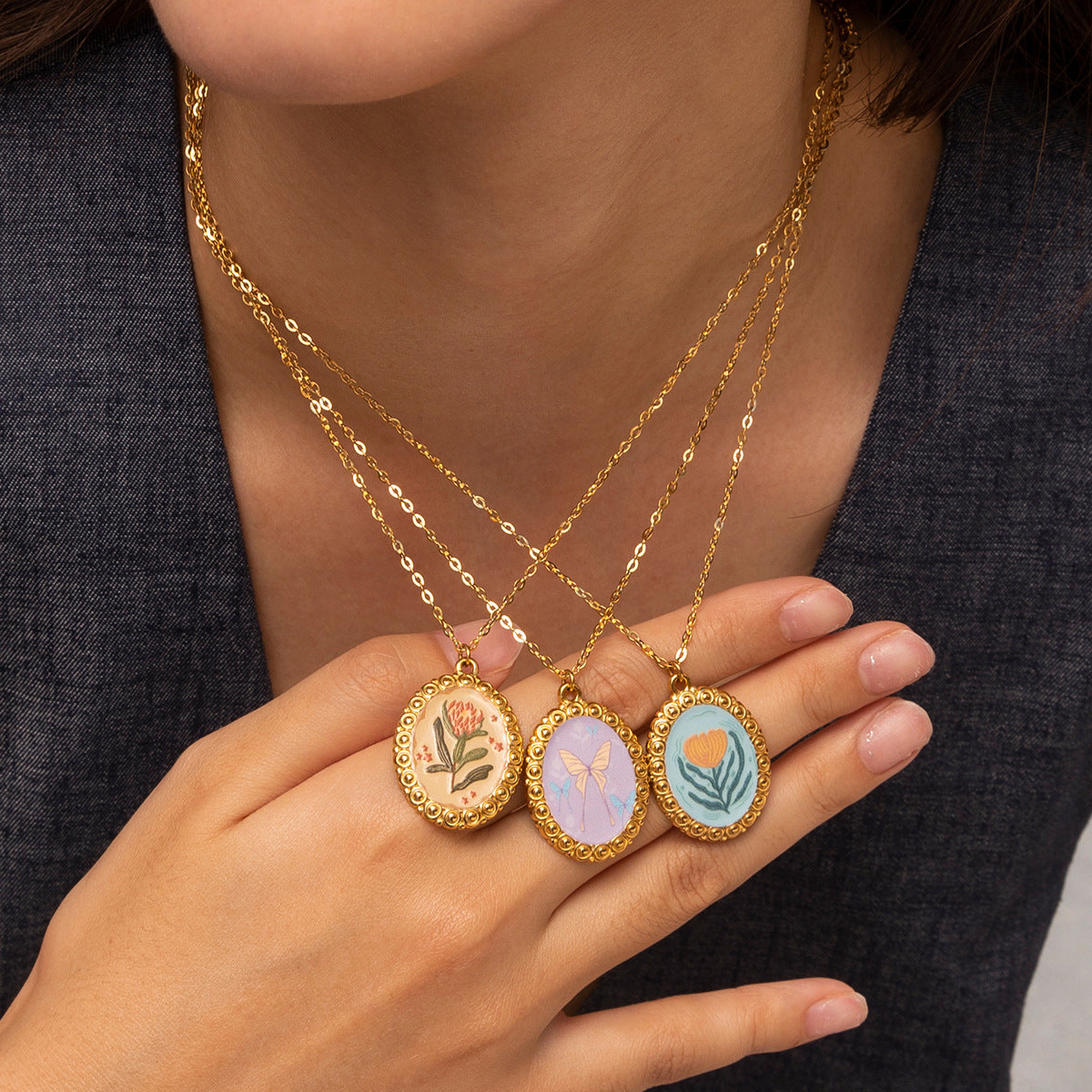 Rose Floral Butterfly Necklace [4I0PR1DY]