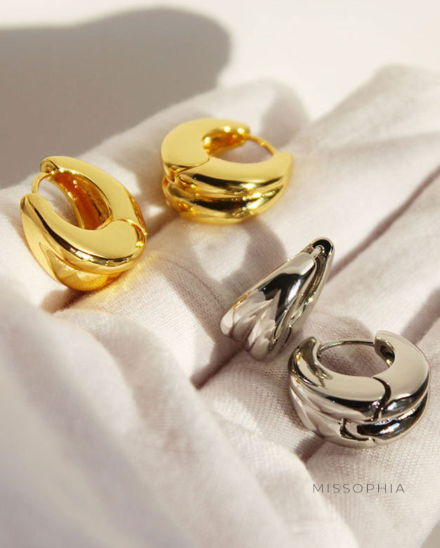 Safa Sleek Double Drop Earrings [R88G0IY9]