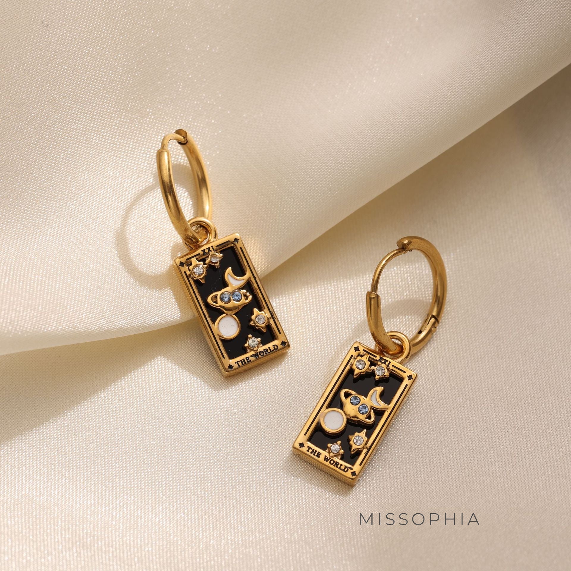 Sama Enamel Tarot Drop Earrings [JFT32F9K]