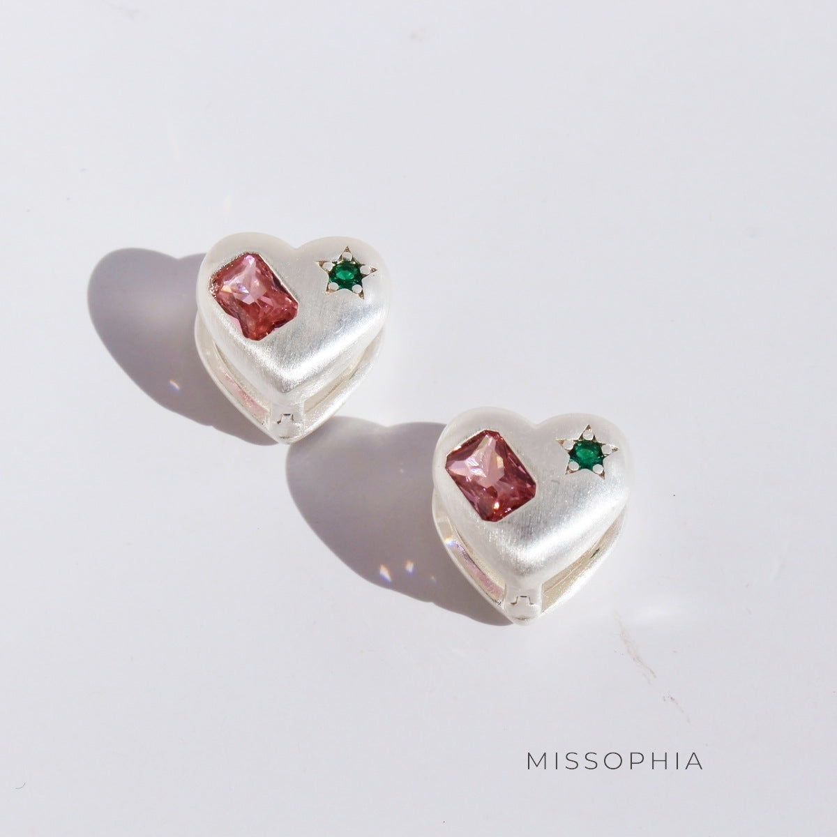 Sunday Pink Zircon Heart Earrings [Z7VQ7MSE]