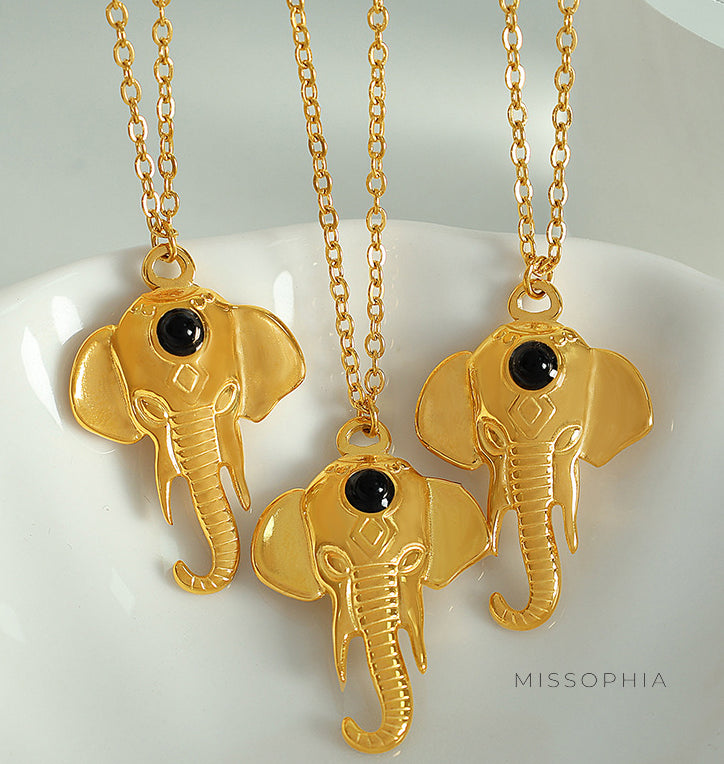 Tristyn Lucky Elephant Necklace [ISUA38ER]